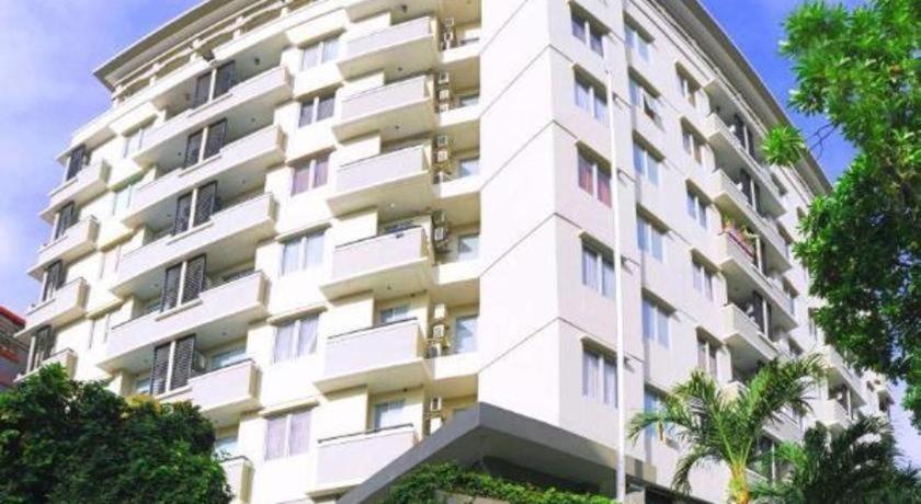Hotel Golden Sky Pluit Jakarta Exteriör bild