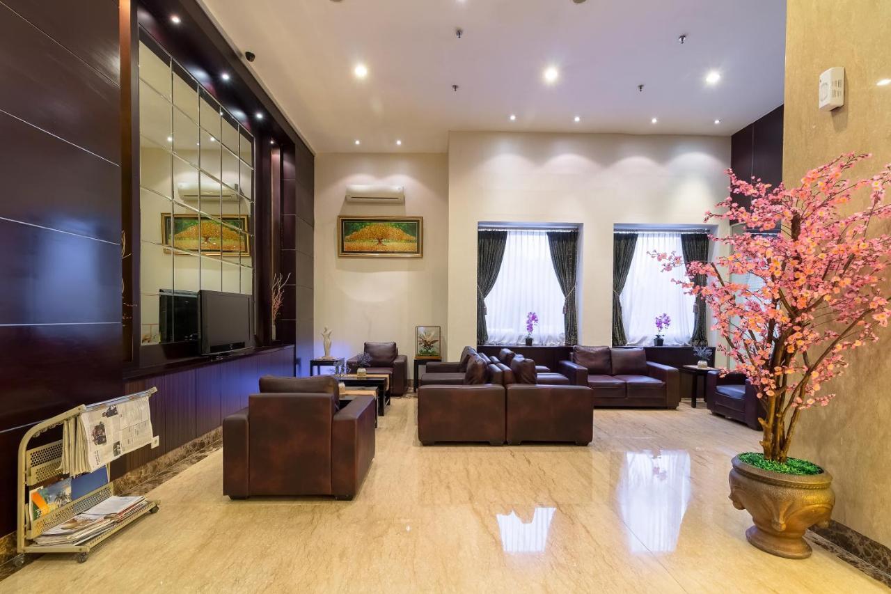 Hotel Golden Sky Pluit Jakarta Exteriör bild