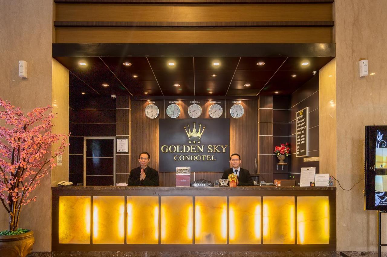Hotel Golden Sky Pluit Jakarta Exteriör bild