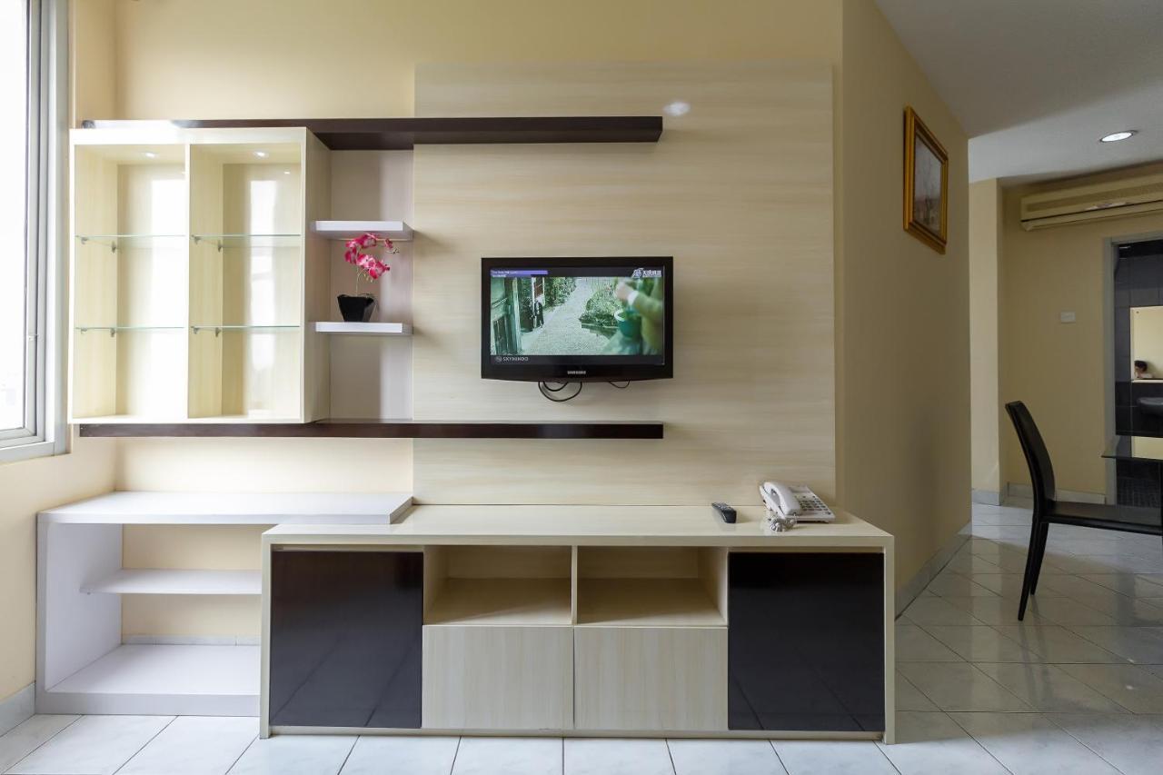 Hotel Golden Sky Pluit Jakarta Exteriör bild