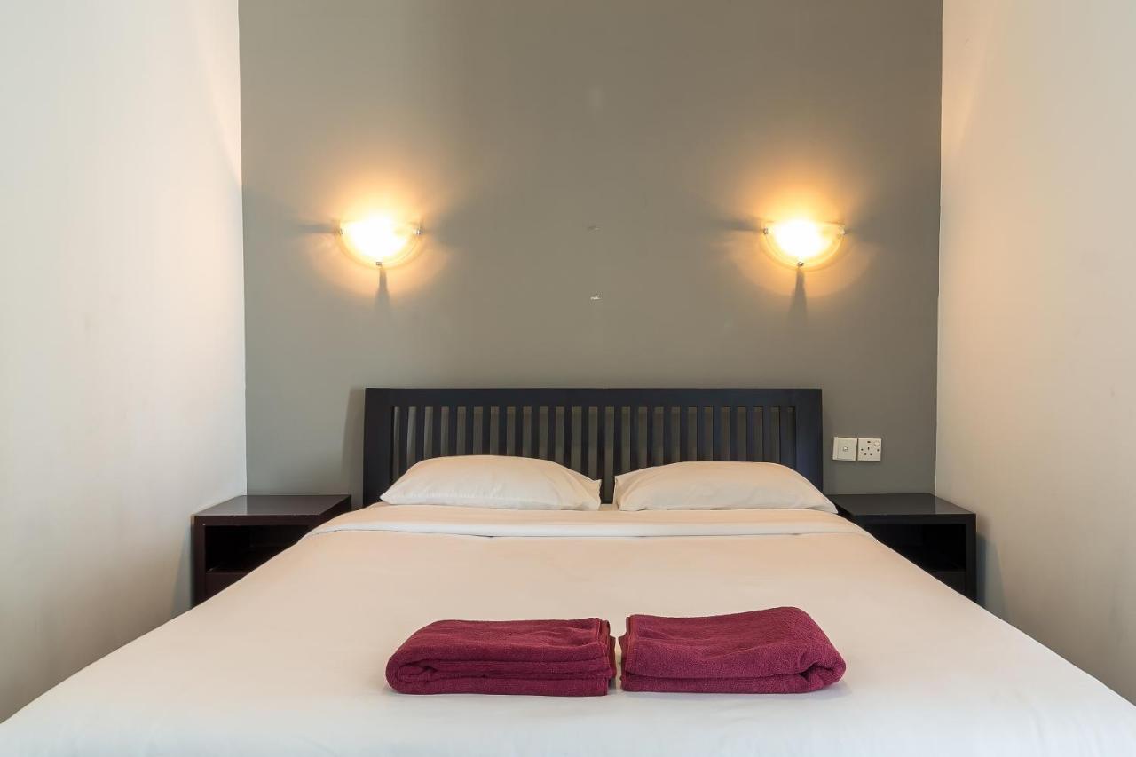 Hotel Golden Sky Pluit Jakarta Exteriör bild