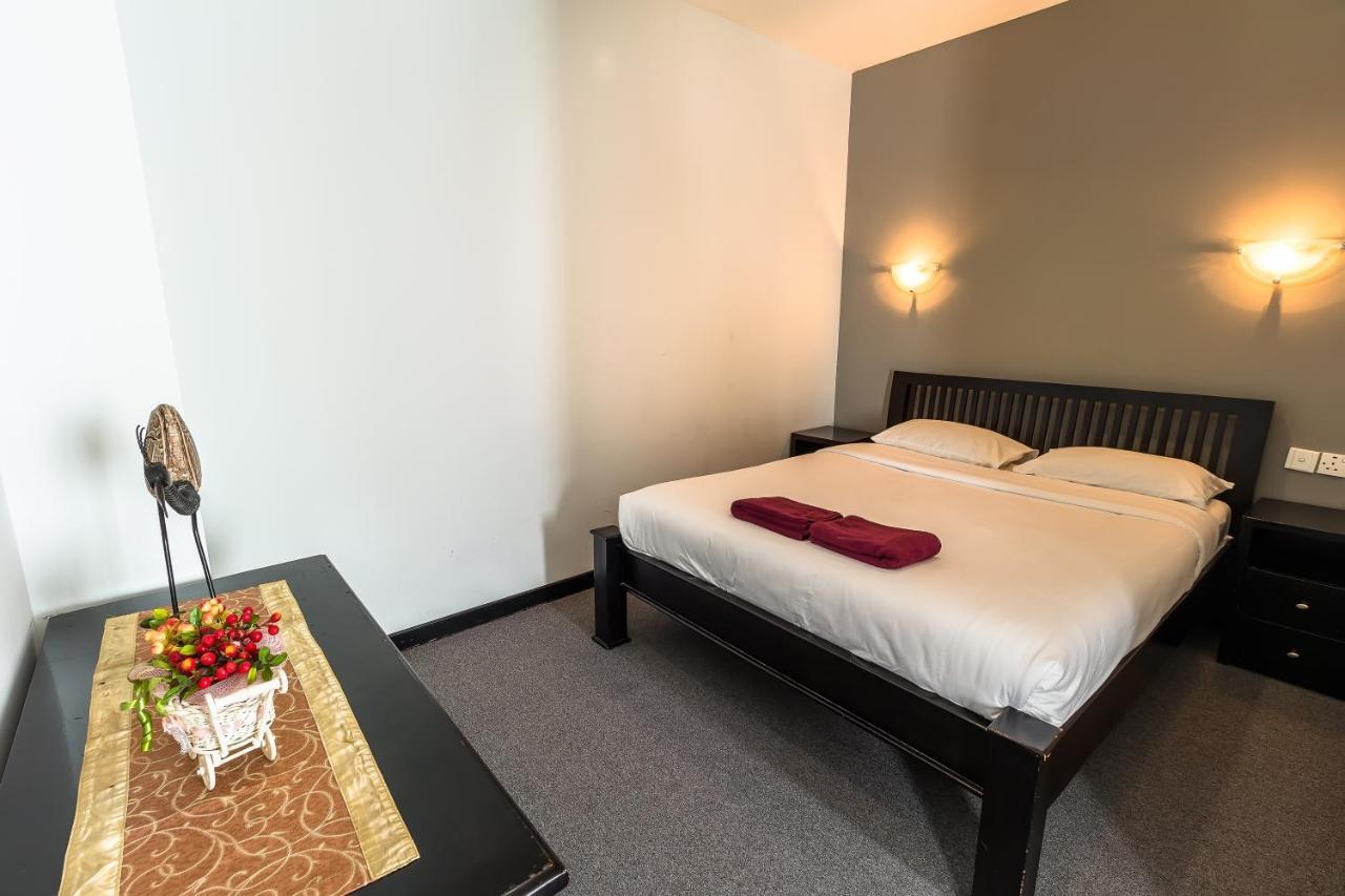 Hotel Golden Sky Pluit Jakarta Exteriör bild