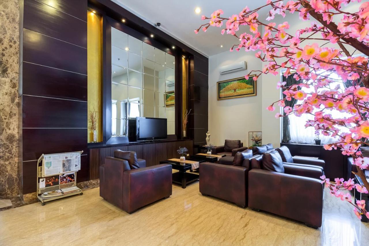 Hotel Golden Sky Pluit Jakarta Exteriör bild