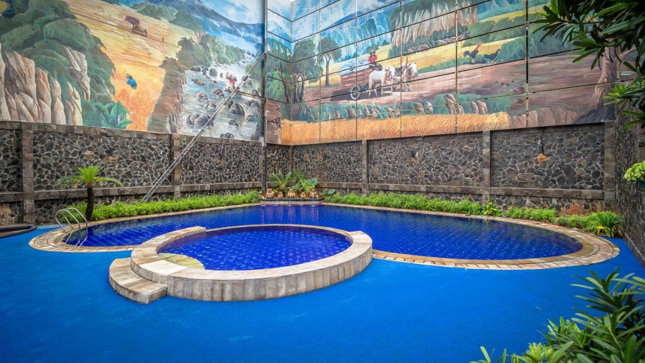 Hotel Golden Sky Pluit Jakarta Exteriör bild
